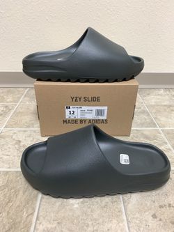 Yeezy Slide Dark Onyx Size 12 New