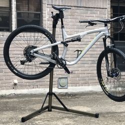 Bike Stand  (Bike hand brand)
