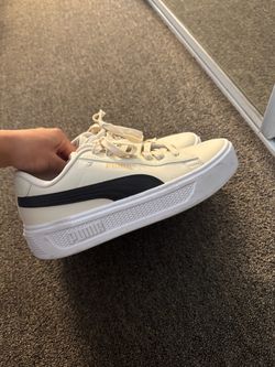 Puma Smash Platform Sneakers size 8.5 US