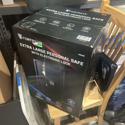 Fortress Xtra Large Safe Brand New Unopened