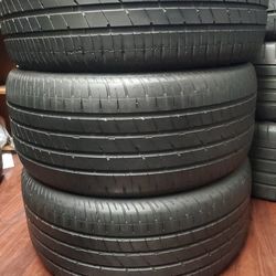 255 40 20 Good Year Tesla tire