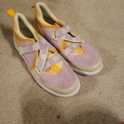 Girls Uggs Shoes Size 6