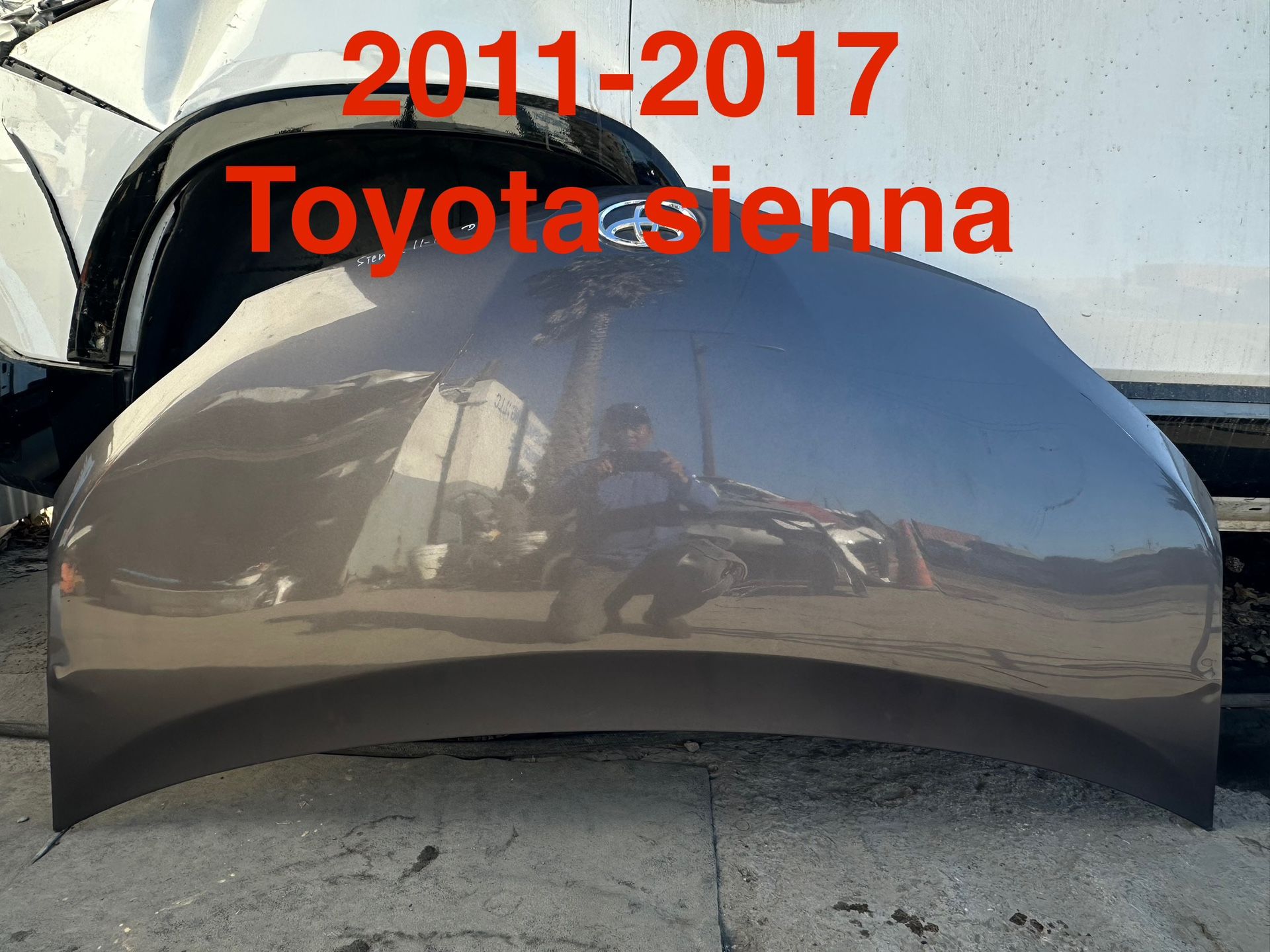 2011-2017 Toyota Sienna Hood Oem