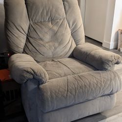 Jerome's Electric Recliner