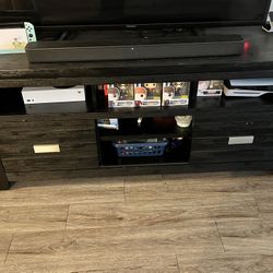 BLACK TV STAND-MOVE OUT SALE 