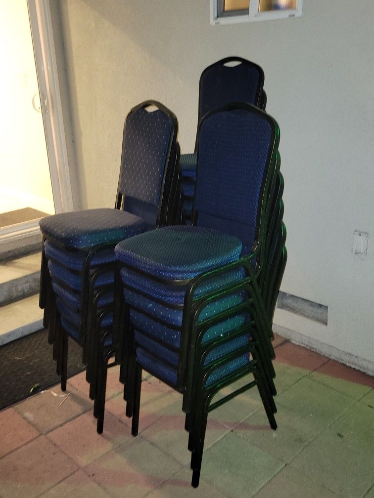 20 Banquet Chairs