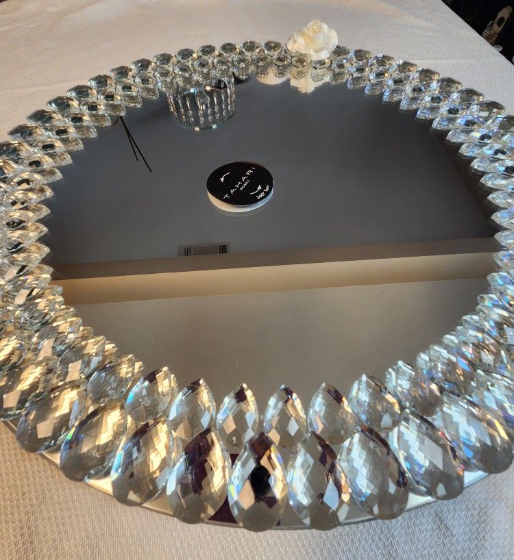 Crystal Cake Display Stand – Rotating Mirror Tray (23”) – Wedding / Quinceañera