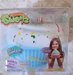 Squeezee Sweetz Jumbo Squishy Cupcake, New, $18 each