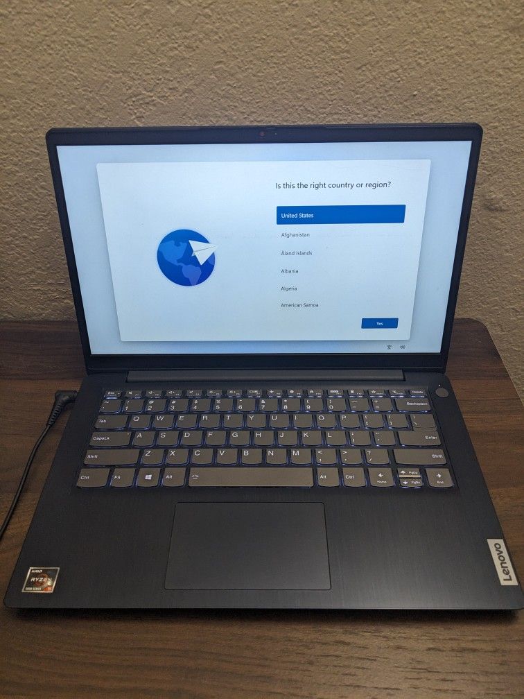 Lenovo IdeaPad 3 Abyss Blue