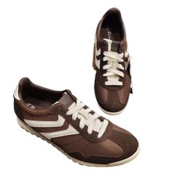 (NWT) No Boundaries Brown & White Sneakers Size 8 1/2