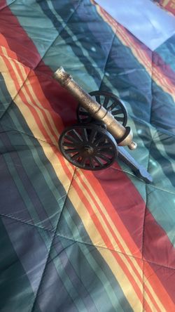 Replica Civil War Cannon