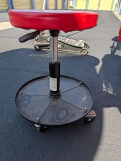 Craftsman Rolling Stool
