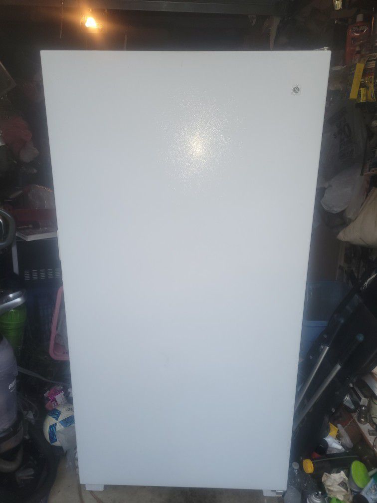 Very Nice GE  Frost Free Upright Freezer **Free  Delivery 