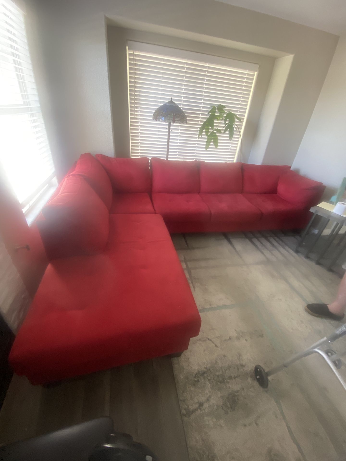 Fire SALE Red Sectional Couch 🛋️ 