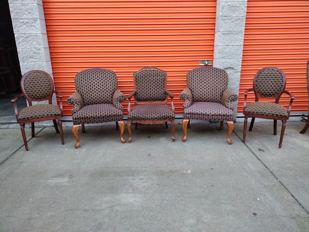 Chairs/Make A Offer