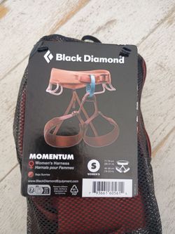 Black Diamond Momentum Women's Climbing Harness Size S
