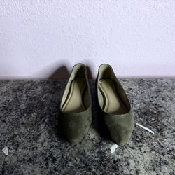 Olive Flats 