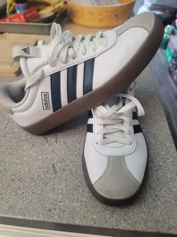 Adidas Low-Top Sneakers White Navy Gum Sole size 7 woman