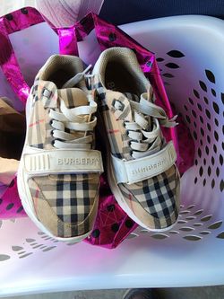 BURBERRY Original size 40 us 8to9