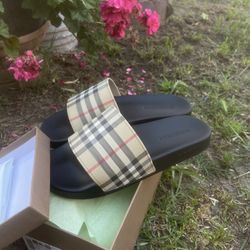 Burberry Slides For Men And Women 
