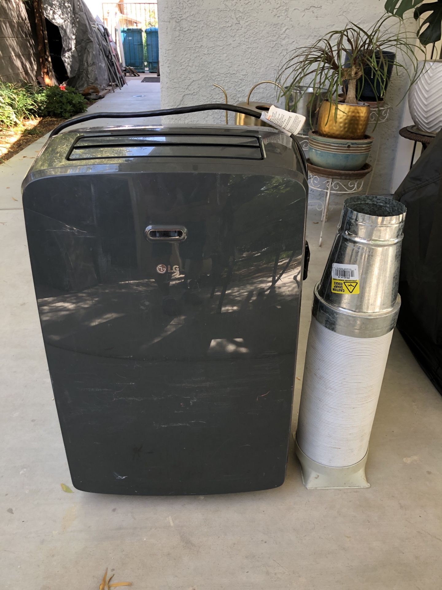 LG Portable AC Unit LP1217GSR