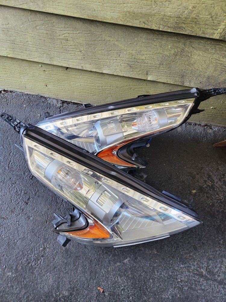 2010 NISSAN 350 Z HEADLIGHTS