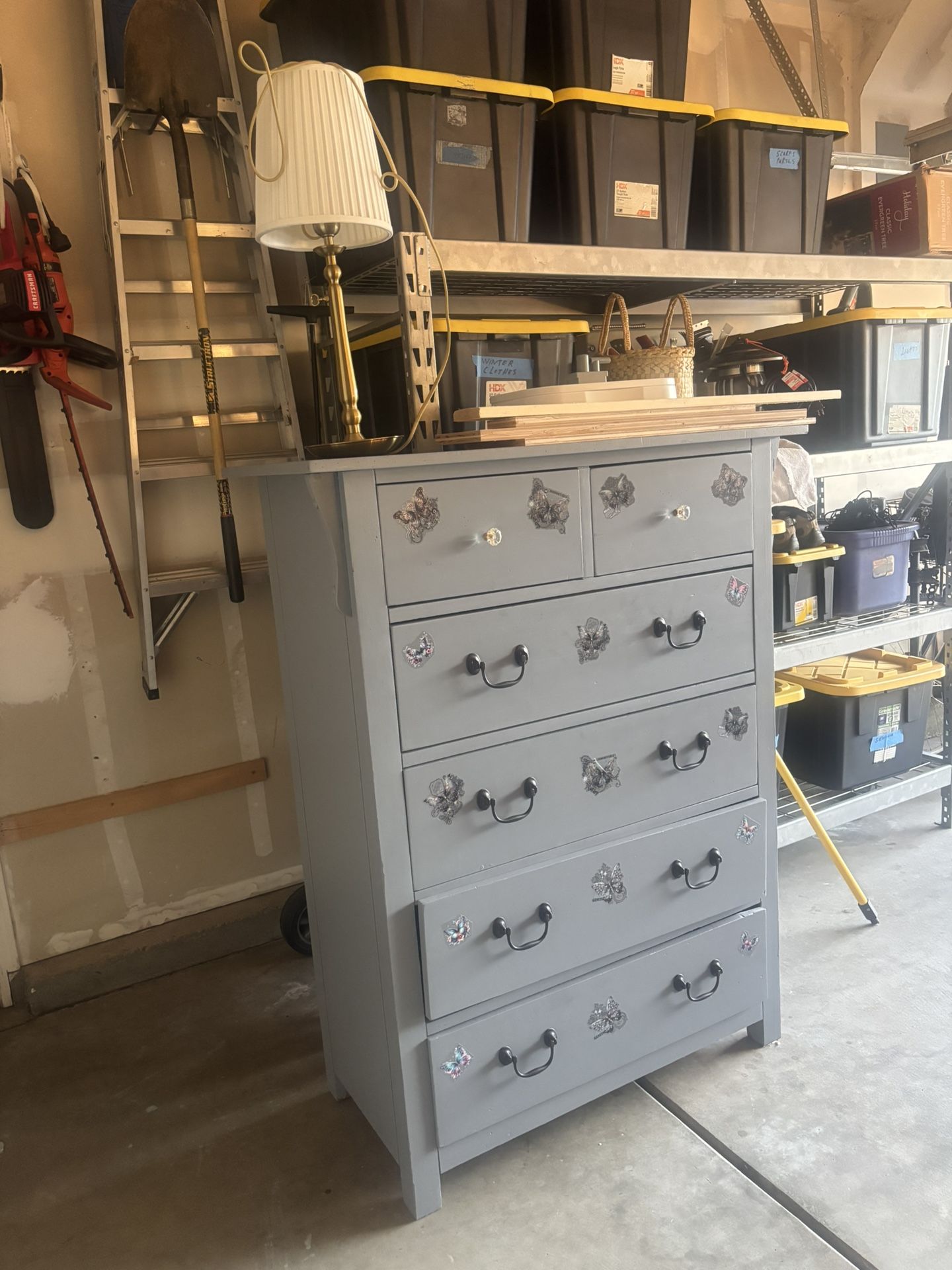 dresser and lamp NEED GONE ASAP SHOOT ME AN OFFER