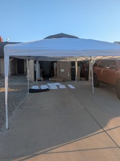 10x20 pop-up white party canopy.
