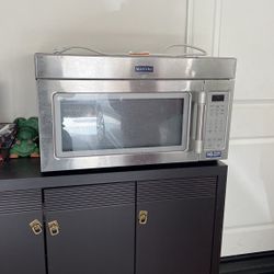 MAYTAG Microwave oven With 10 year Limited Parts Warranty 