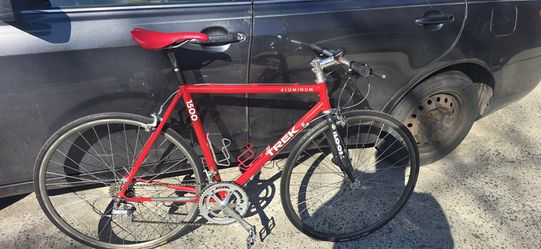 Trek Aluminum 1500 54cm Road Bike.....
