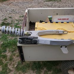 06 Yamaha ttr 230 Swing Arm Shock And Linkage