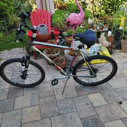 Trek 3500 Mountain Bike