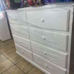 8 Spacious Drawers Dresser Solid Wood 