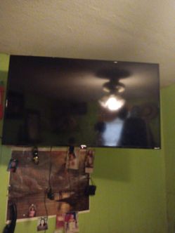 Roku TV smart TV 43-in