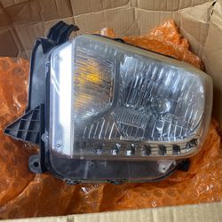 2016 Tundra SR5 Headlights