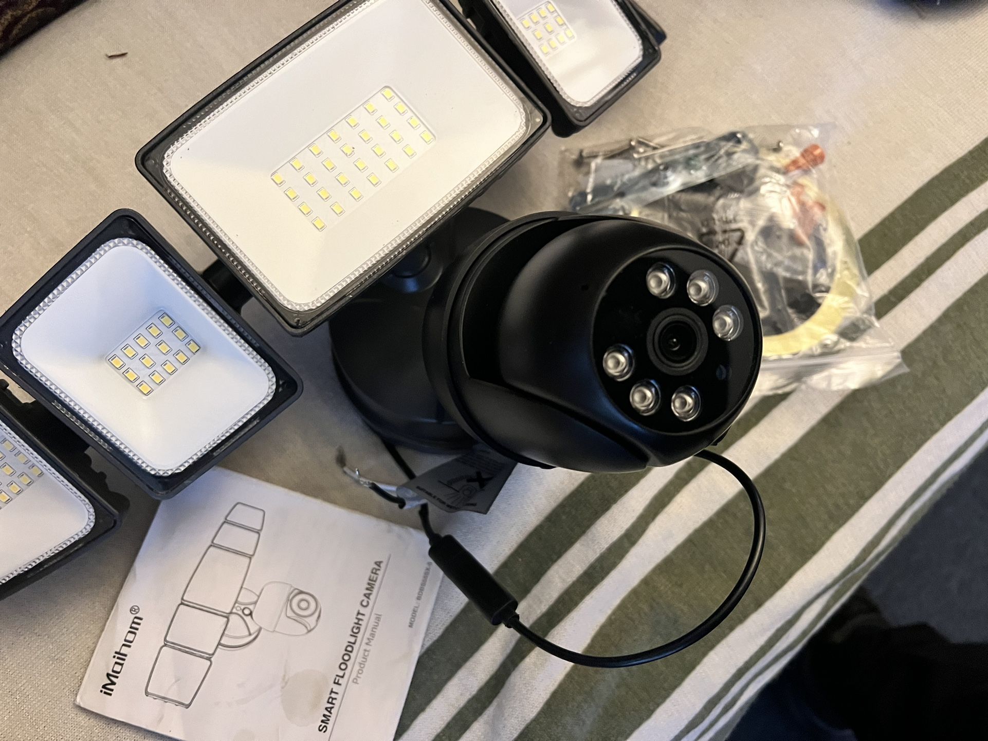 Smart Floodlight Camara New! $45!