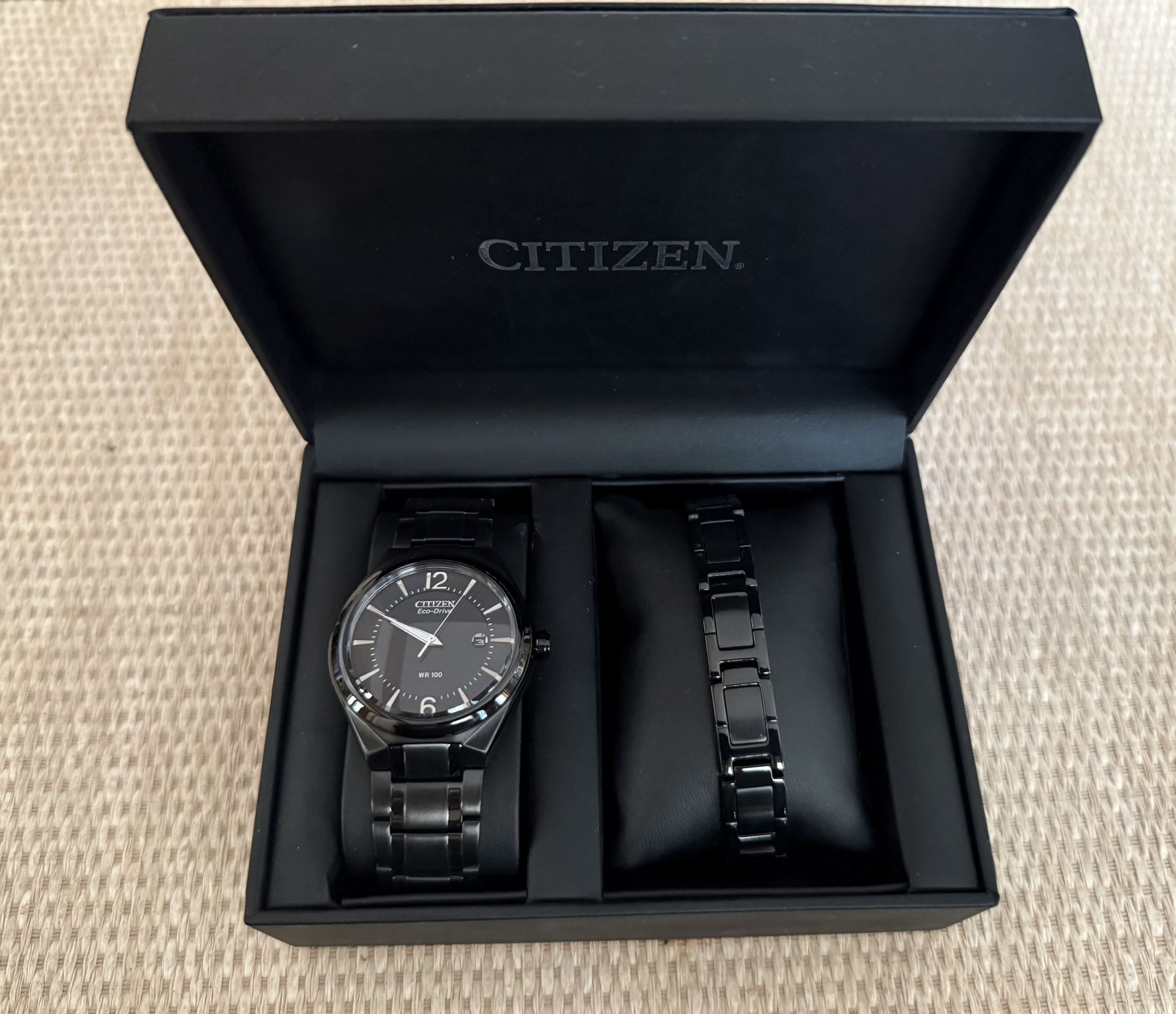 Citizen Eco-Drive Men’s Watch & Bracelet Set – Brand New