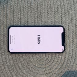 Apple iPhone X Unlocked 