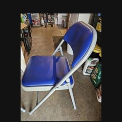 CHAIRS.  PADDED FOLDING CHAIRS