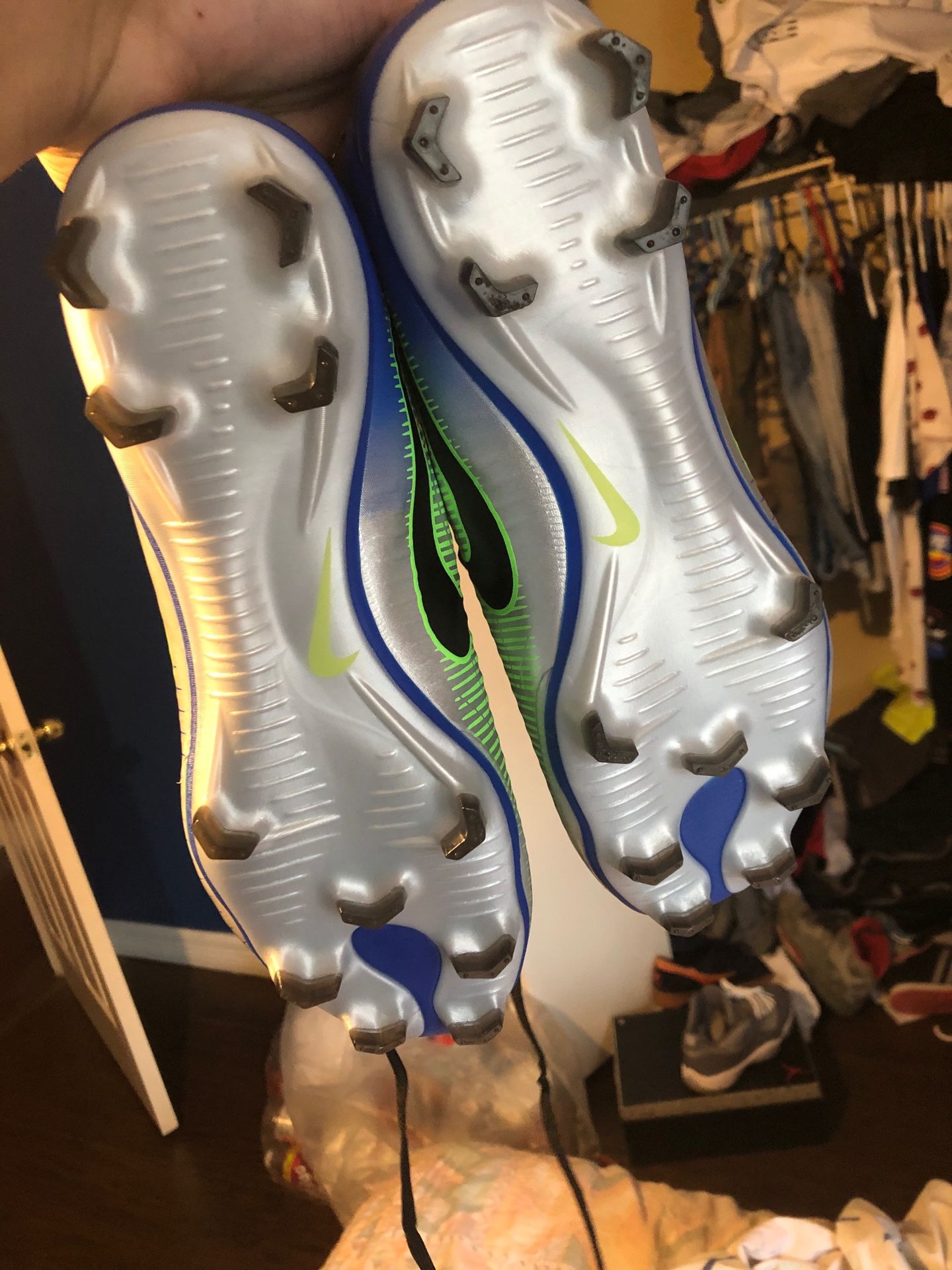 Mercurial Victory VI FG 9.5