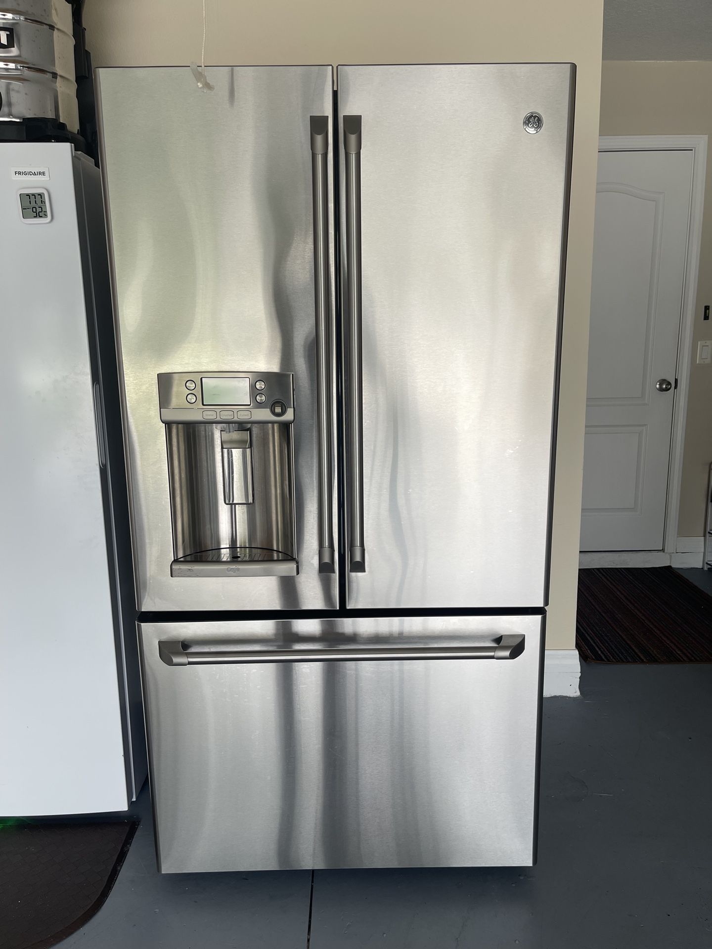 GE Cafe Refrigerator - Bottom Freezer