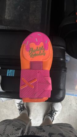 Ice cream sliding mitt