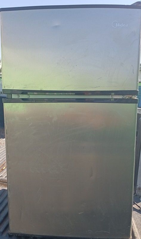 Midea Refrigerator