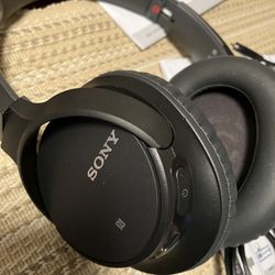 Sony Noise Canceling Stereo Headset 