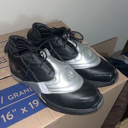 Iverson Shoes Size 11