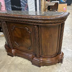  Nice Bedroom Set With Night Stand An A Bar