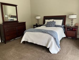 Queen Bedroom set for sale