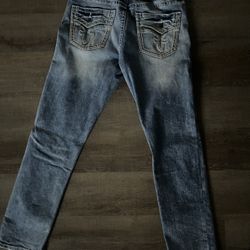 Men’s jeans, direct message for details if you’re interested 