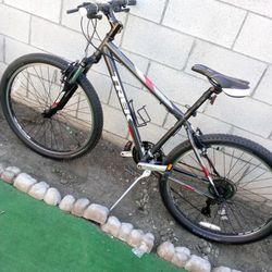 Trek 820