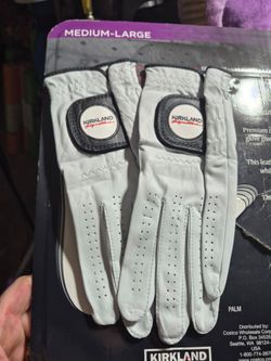 Set of golf gloves,never used